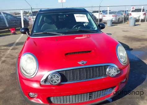 2010 Mini Cooper S Clubman z USA, uszkodzony, nr VIN WMWMM3C56ATP94157